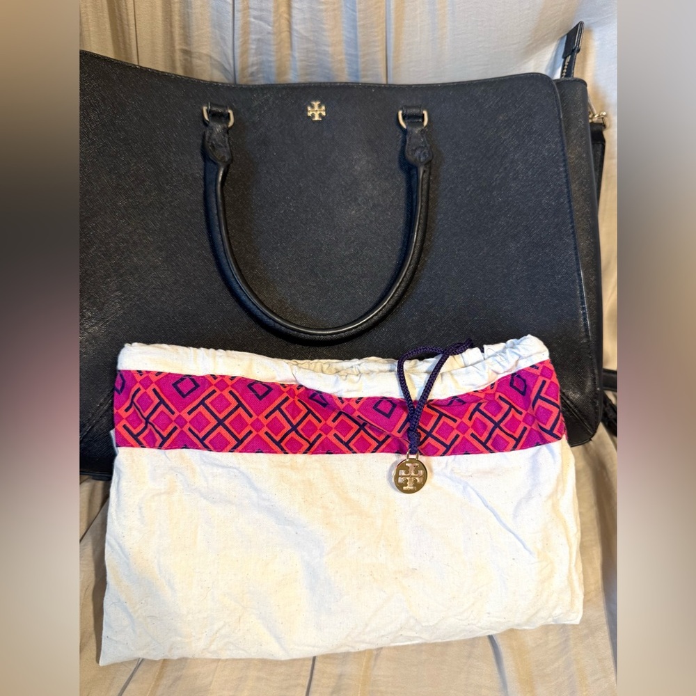 Tory Burch Robinson Large Zip Tote – Saffiano Leather –  Pre-Owned